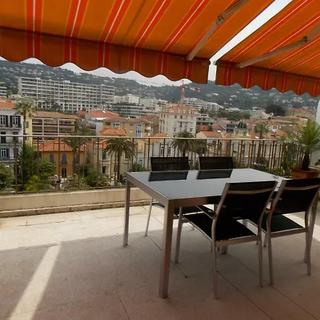 Satellite * Cannes